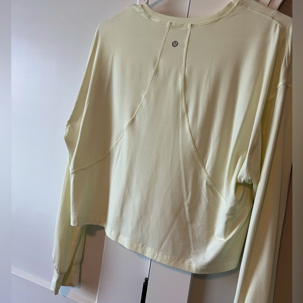 Lululemon top